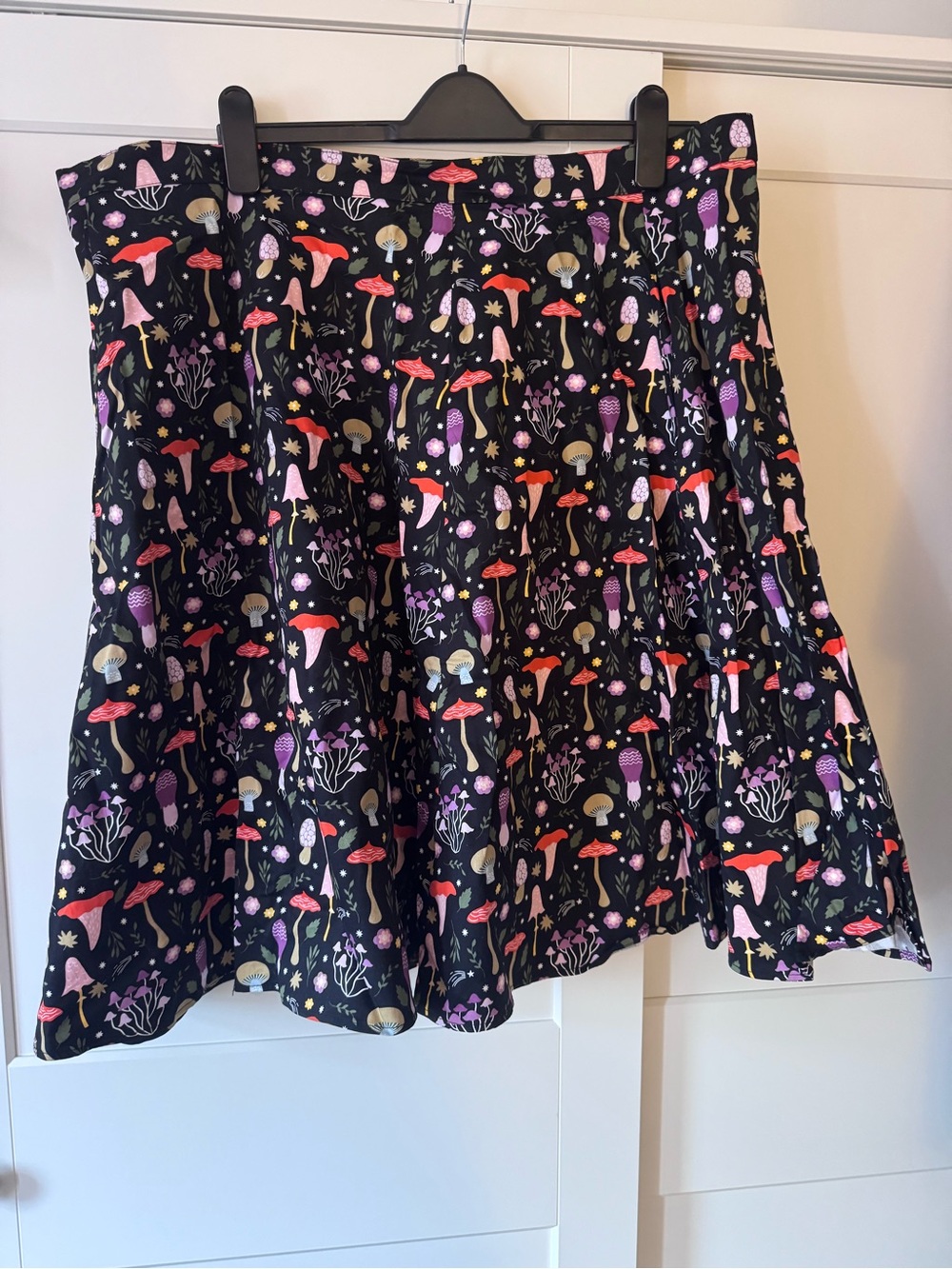 Women's Black Mushroom-Print Skater Skirt